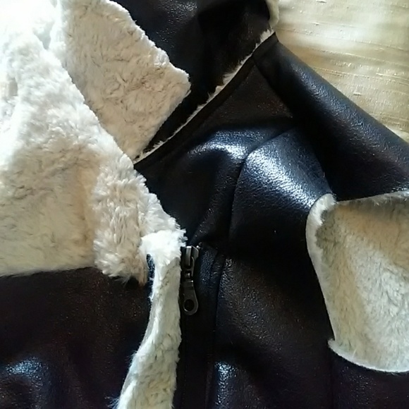 FC Jeans Faux Leather Vest - Picture 4 of 5